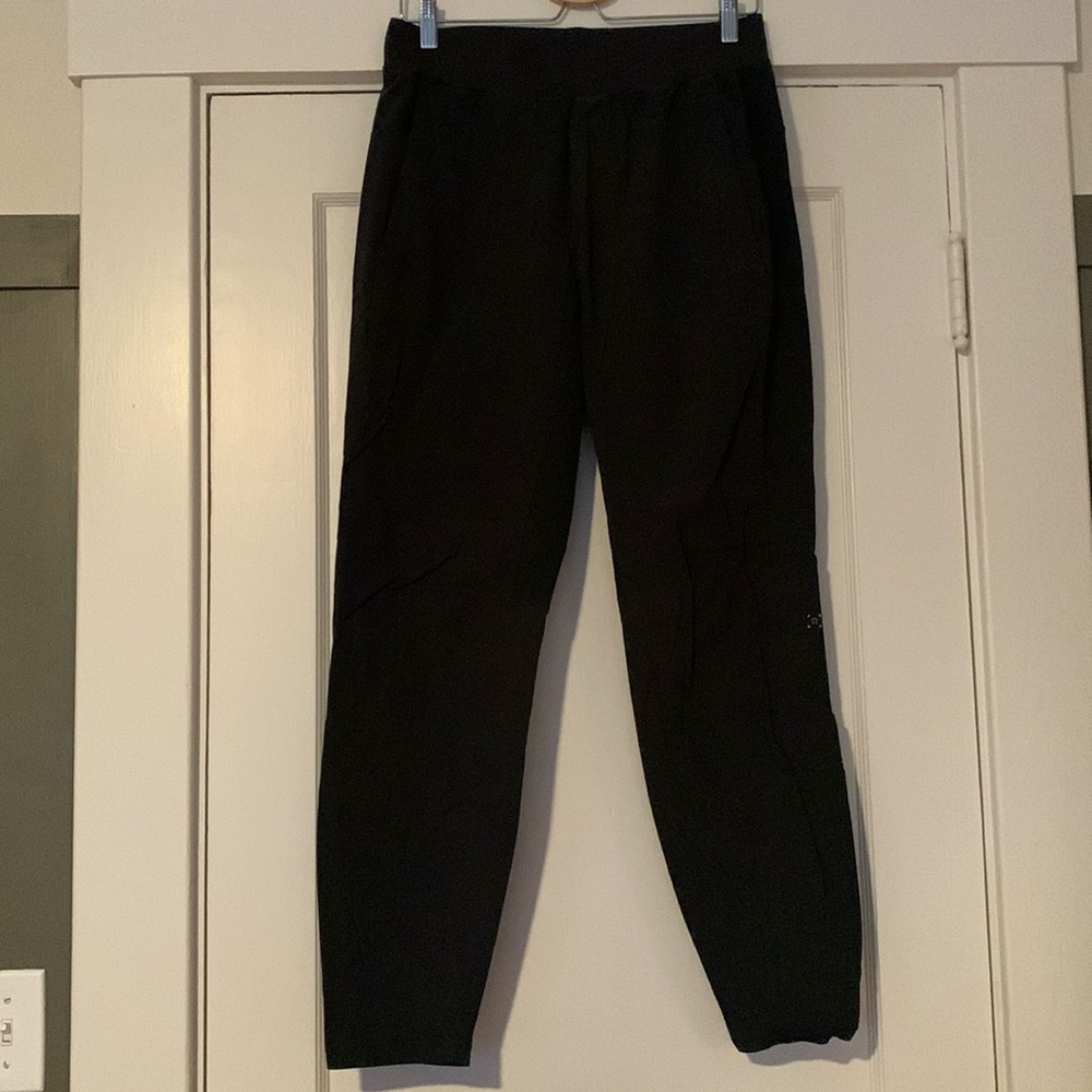 Lululemon Men’s Surge Jogger